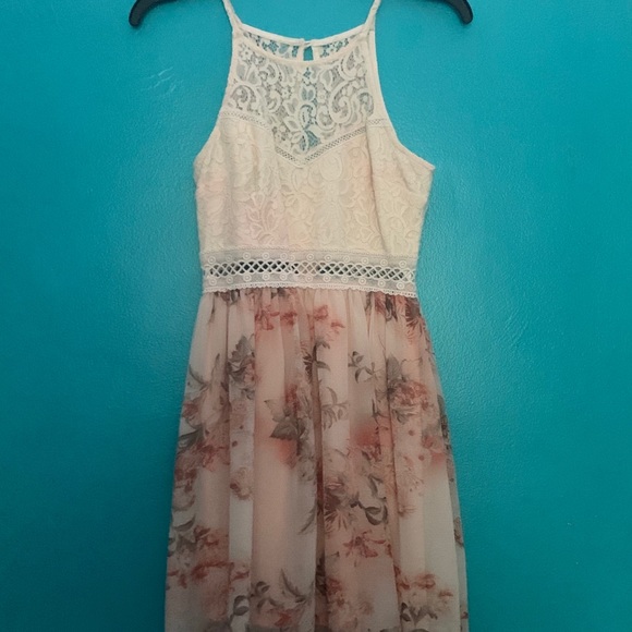 Causal Dress - Picture 1 of 1